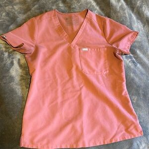 FIGS Catarina women’s top size Small Mauve